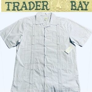 TRADER BAY mens guayabera/Caribbean light gray shirt size L NWT